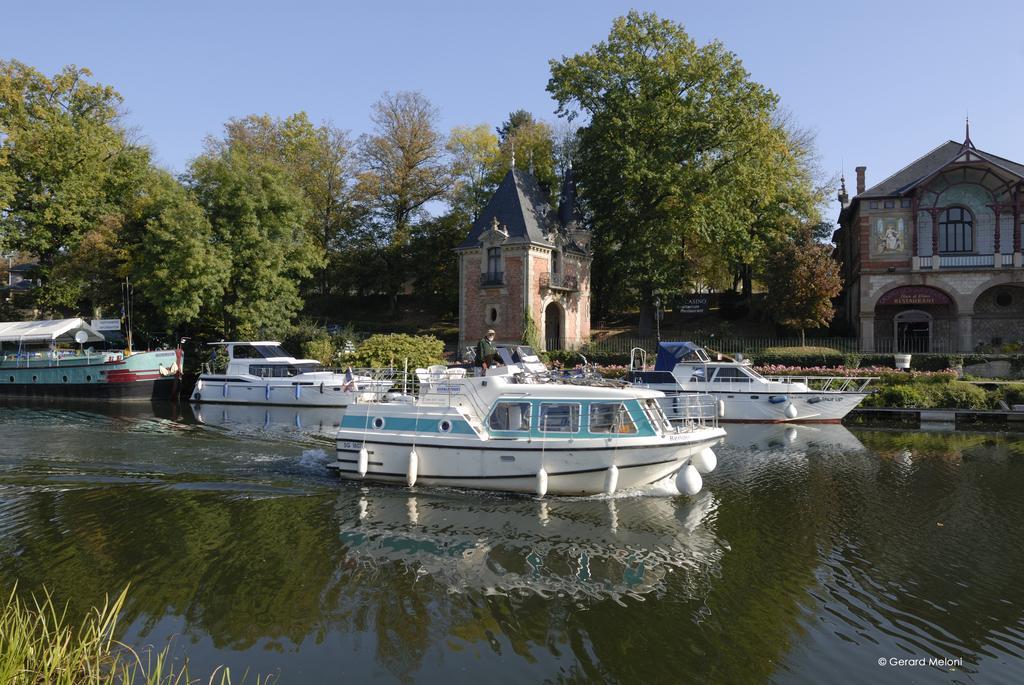 Auberge Saint Walfrid Hotel Restaurant & Spa Sarreguemines Exterior photo